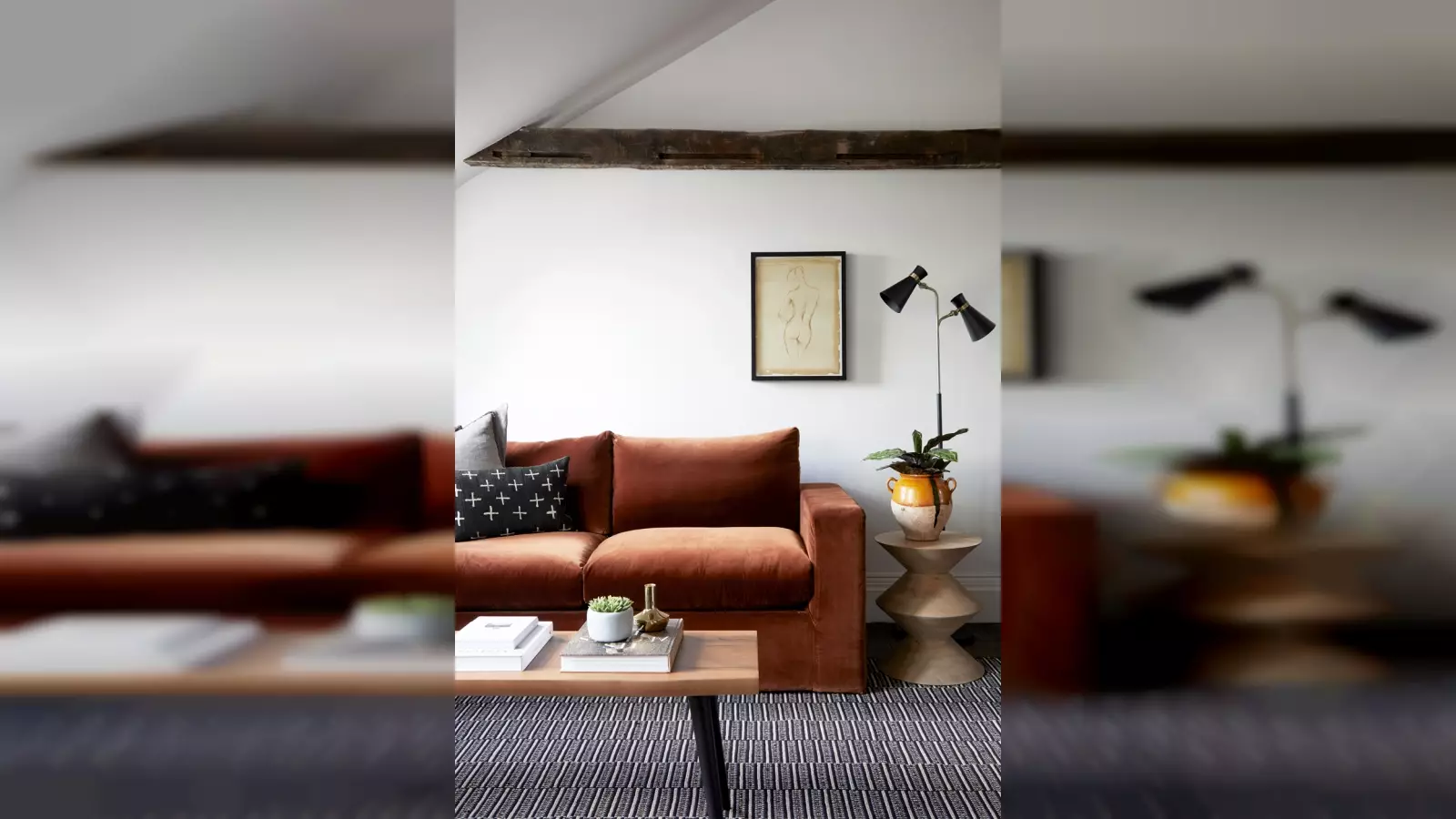 Flat Elia Mews in Greater London