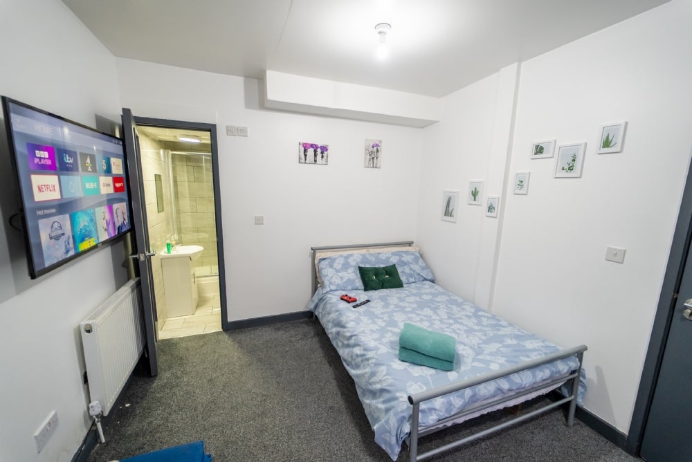 Flat Pershore Road in Birmingham