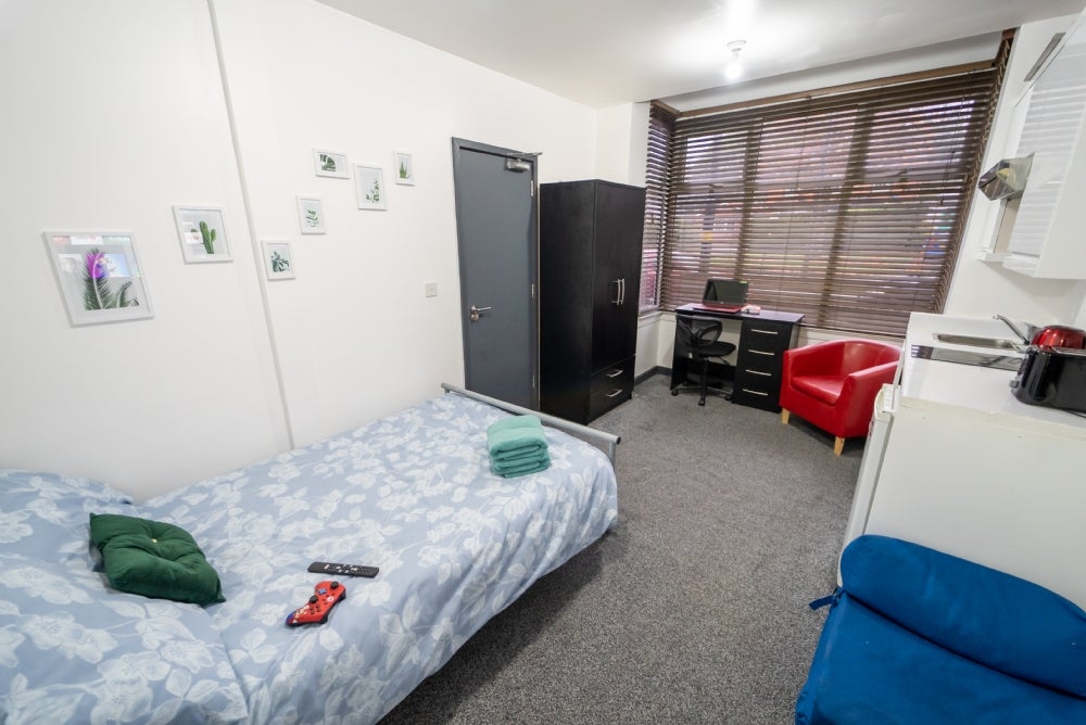 Flat Pershore Road in Birmingham