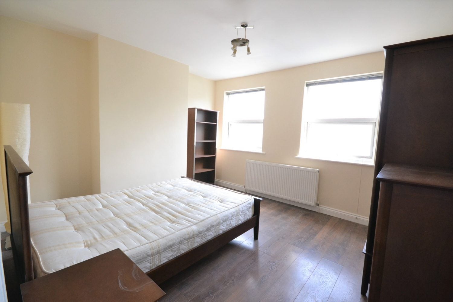 Flat Greenford Road in London