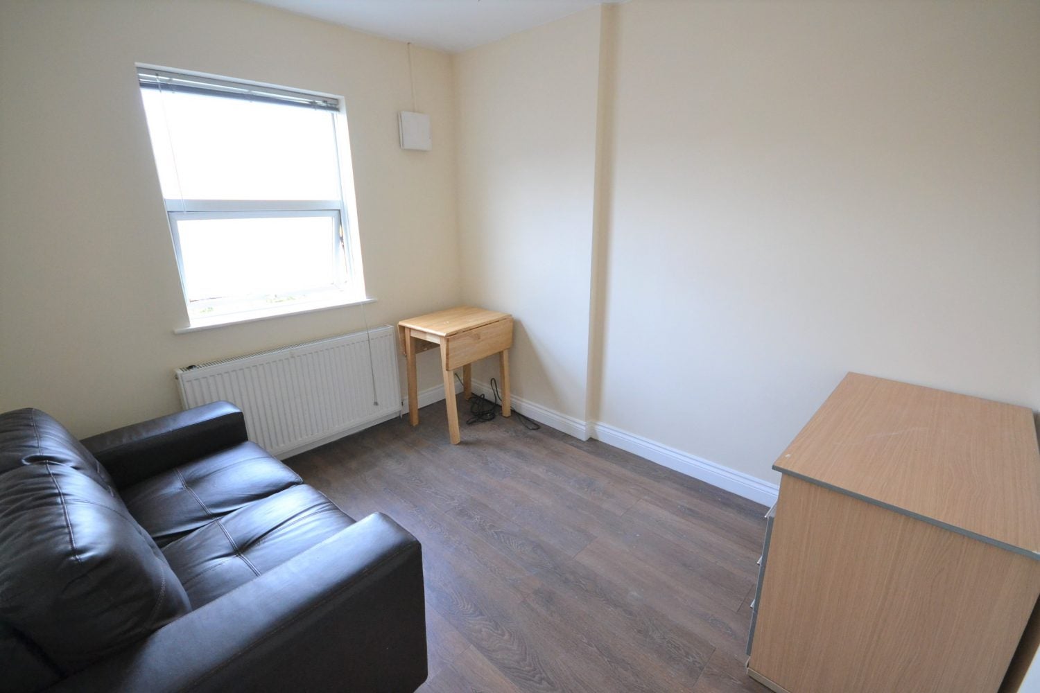 Flat Greenford Road in London