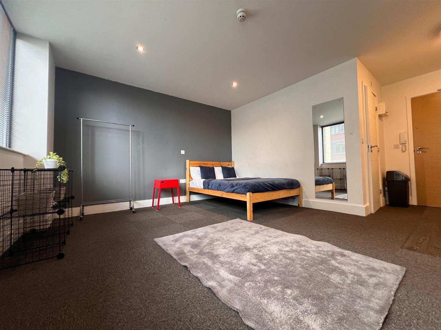Room Goldsmith Street in Nottingham
