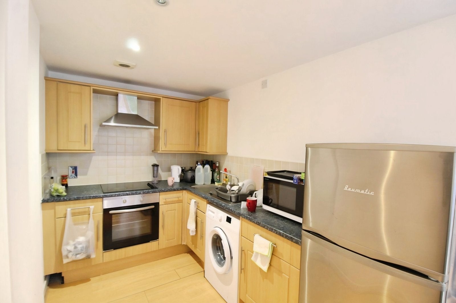 Flat Byron Street in Leeds