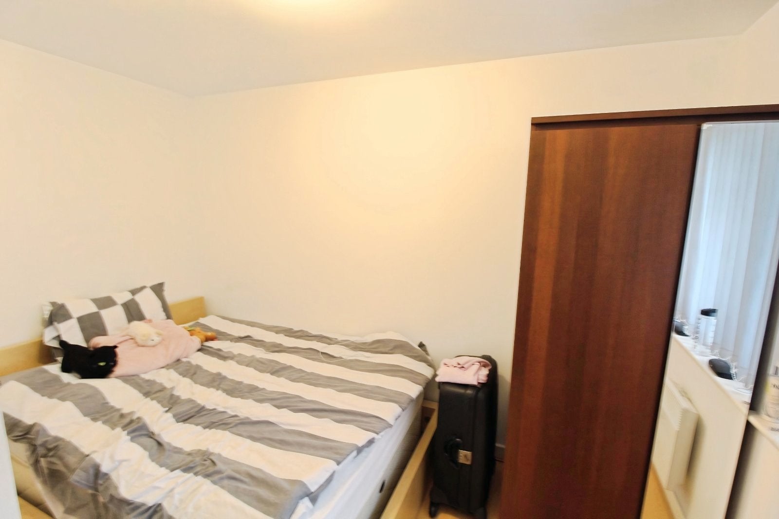 Flat Byron Street in Leeds