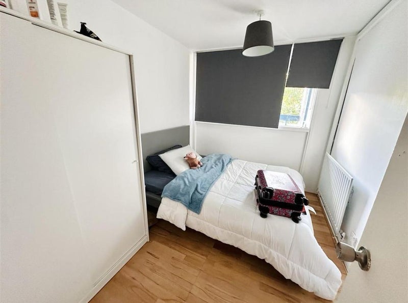 Room Bernhardt Crescent in City of Westminster