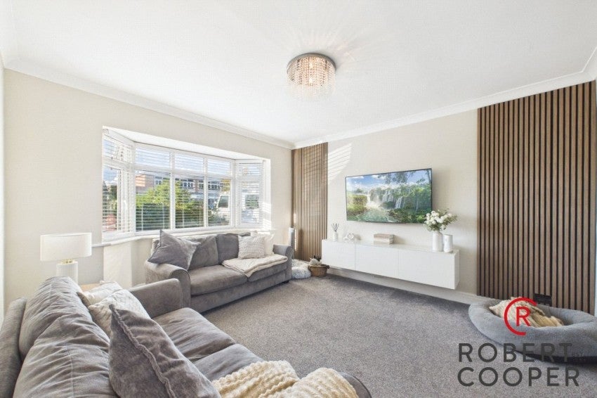 Flat East Mead in Greater London