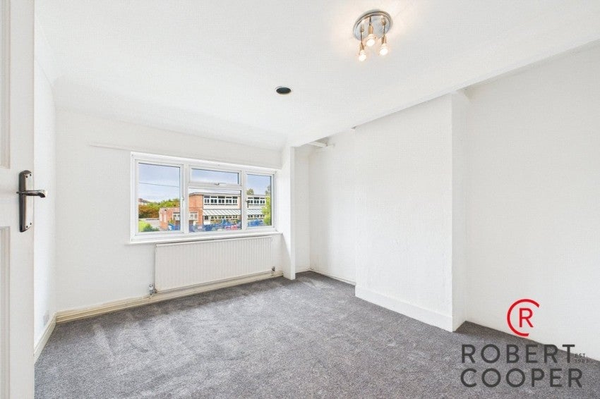 Flat East Mead in Greater London