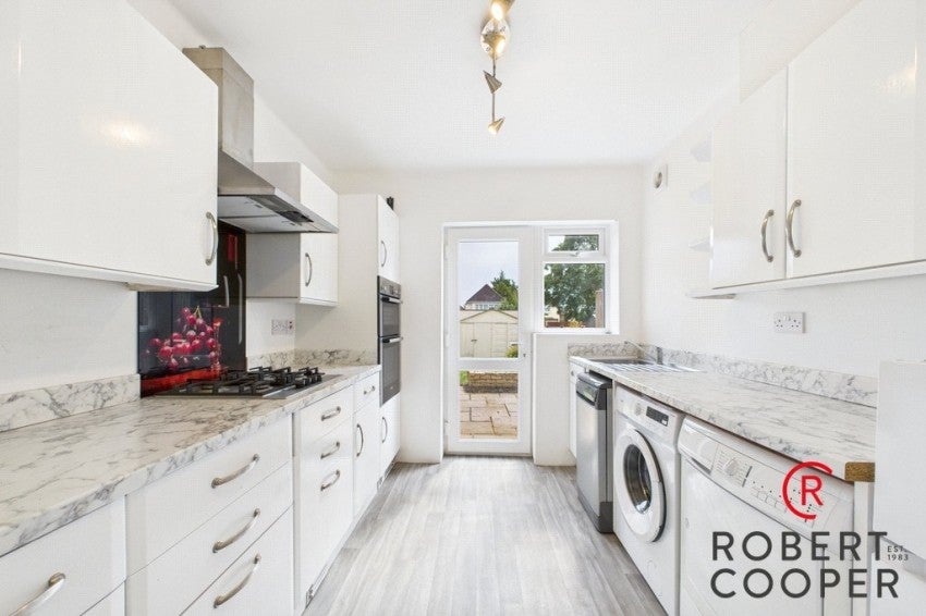 Flat East Mead in Greater London