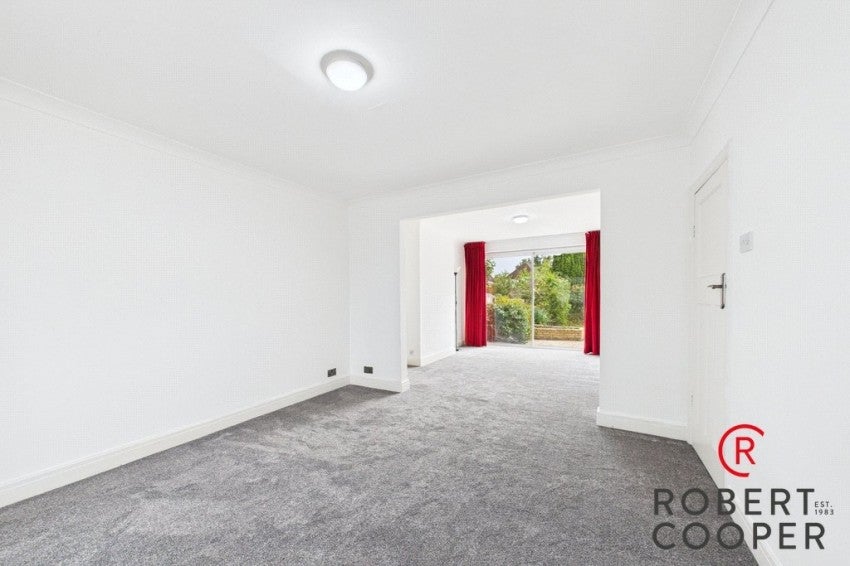 Flat East Mead in Greater London