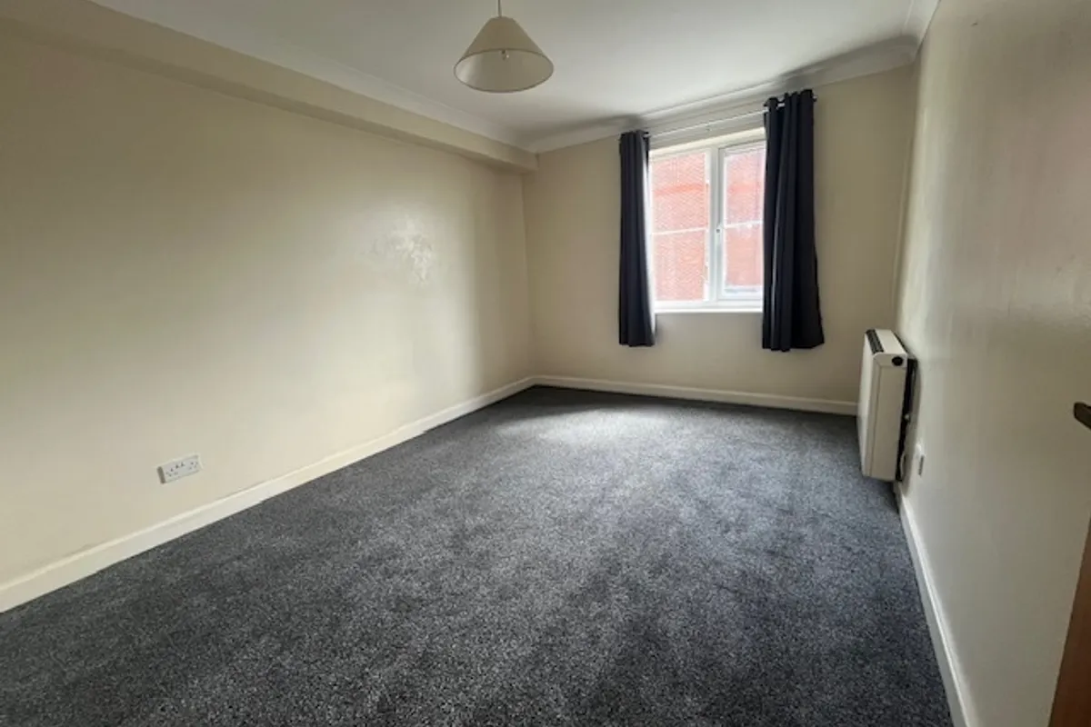 Flat Upper Priory Street in Northampton