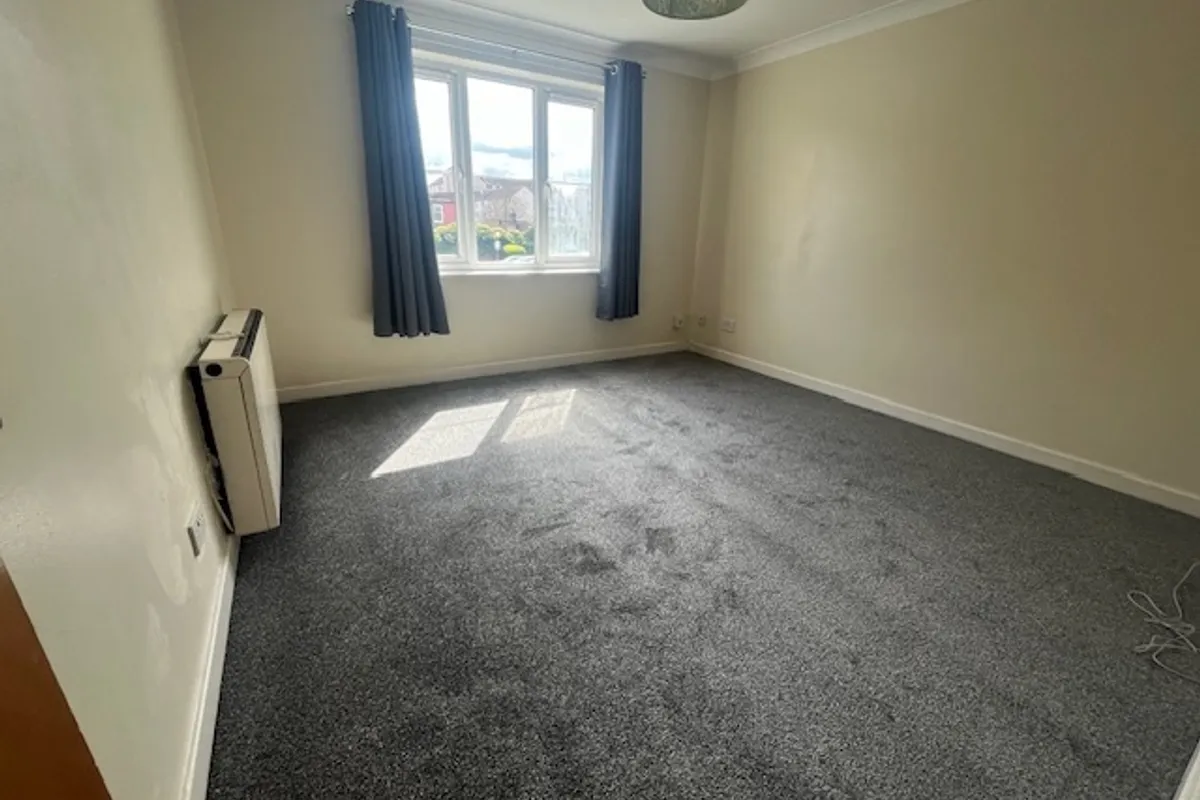 Flat Upper Priory Street in Northampton