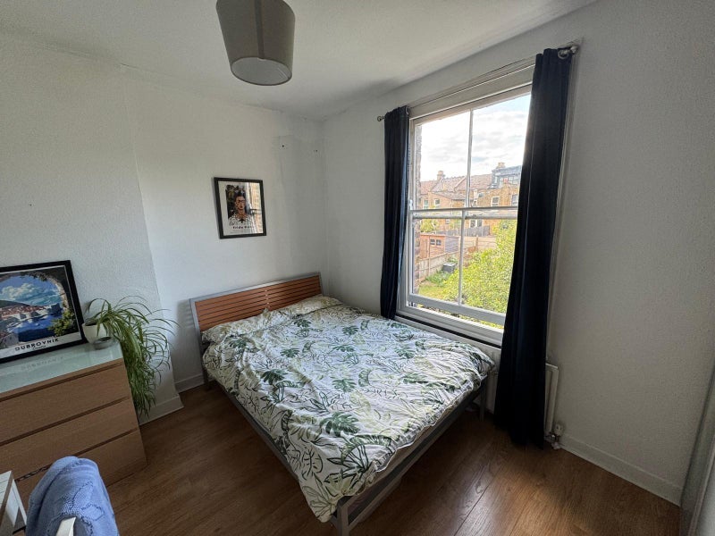 Room Leybourne Road in Greater London