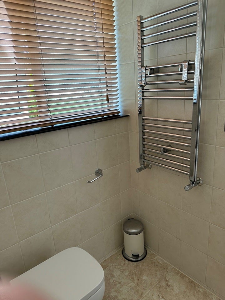 Flat Windlesham Grove in Greater London