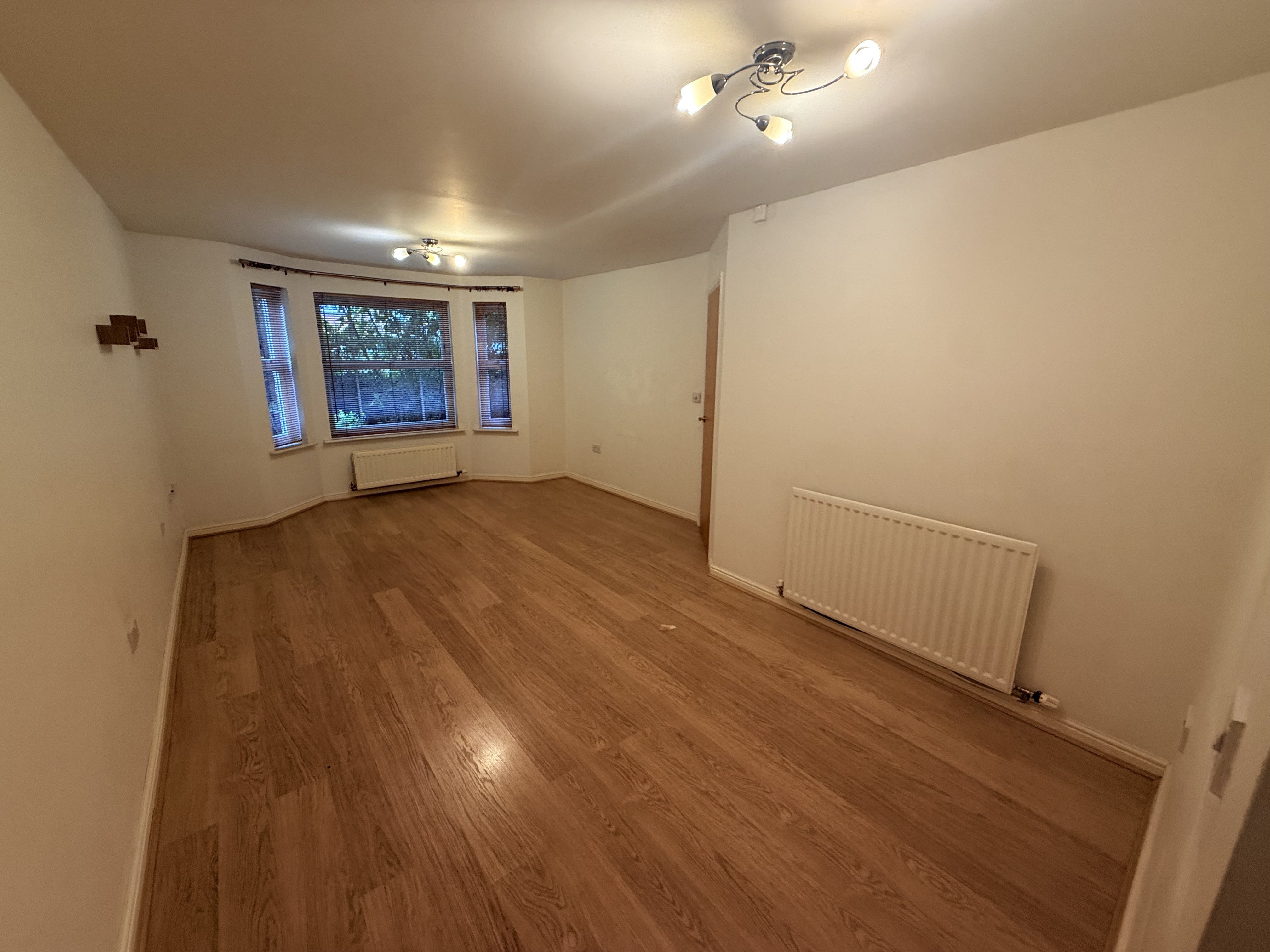 Flat Kentmere Road in Trafford