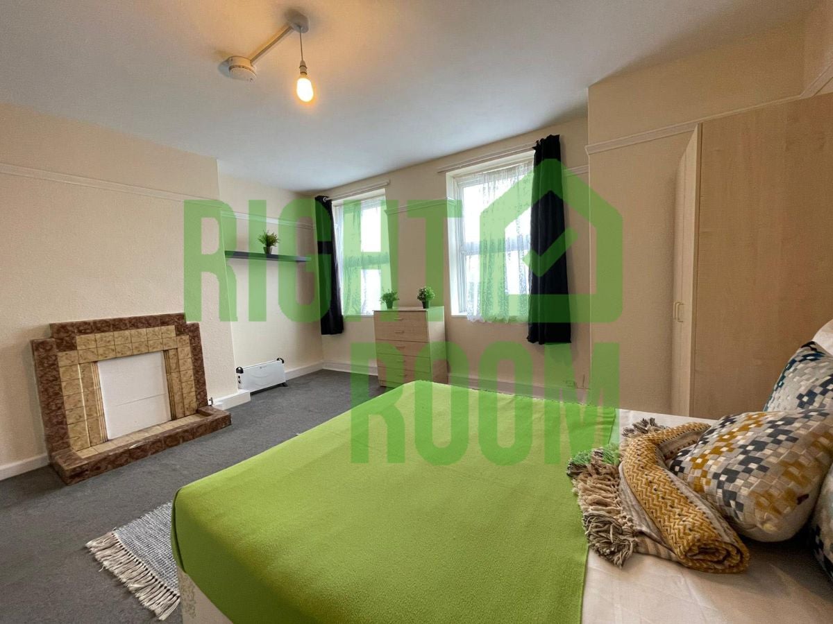 Room Bakers Row in Greater London