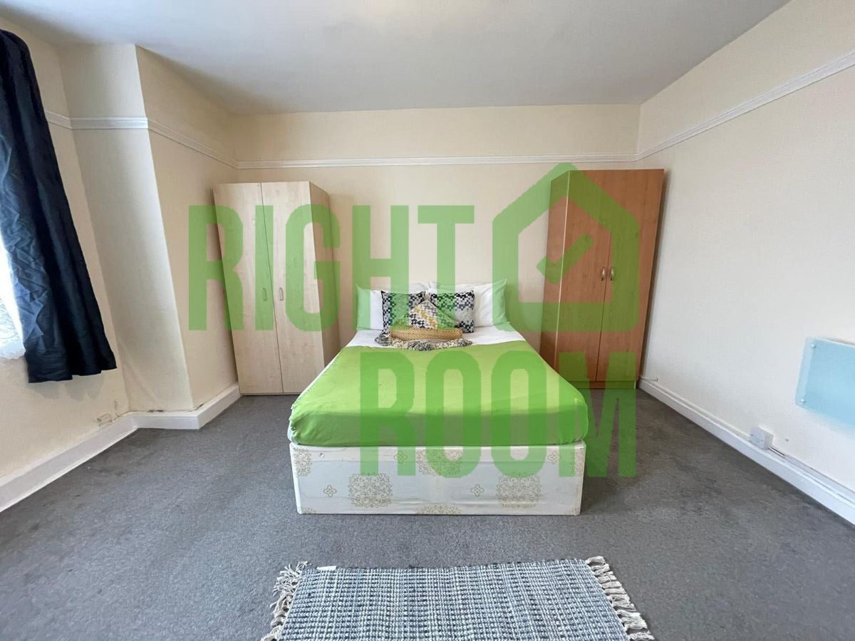 Room Bakers Row in Greater London