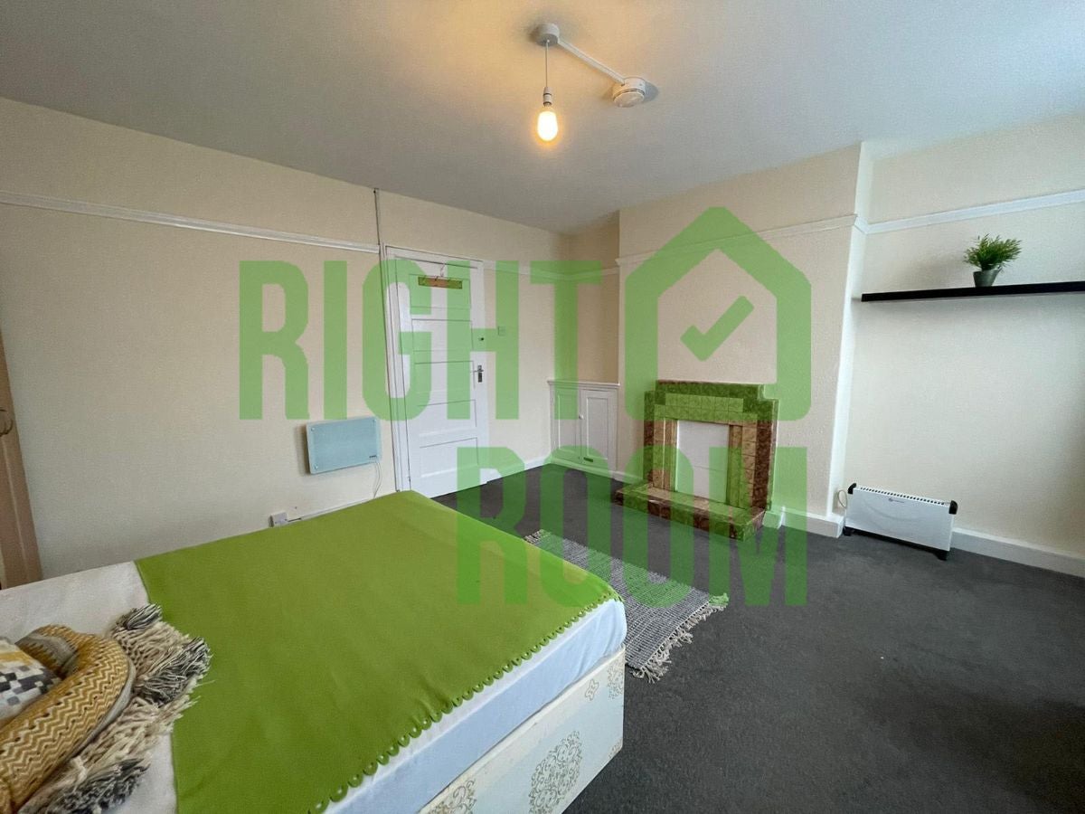 Room Bakers Row in Greater London