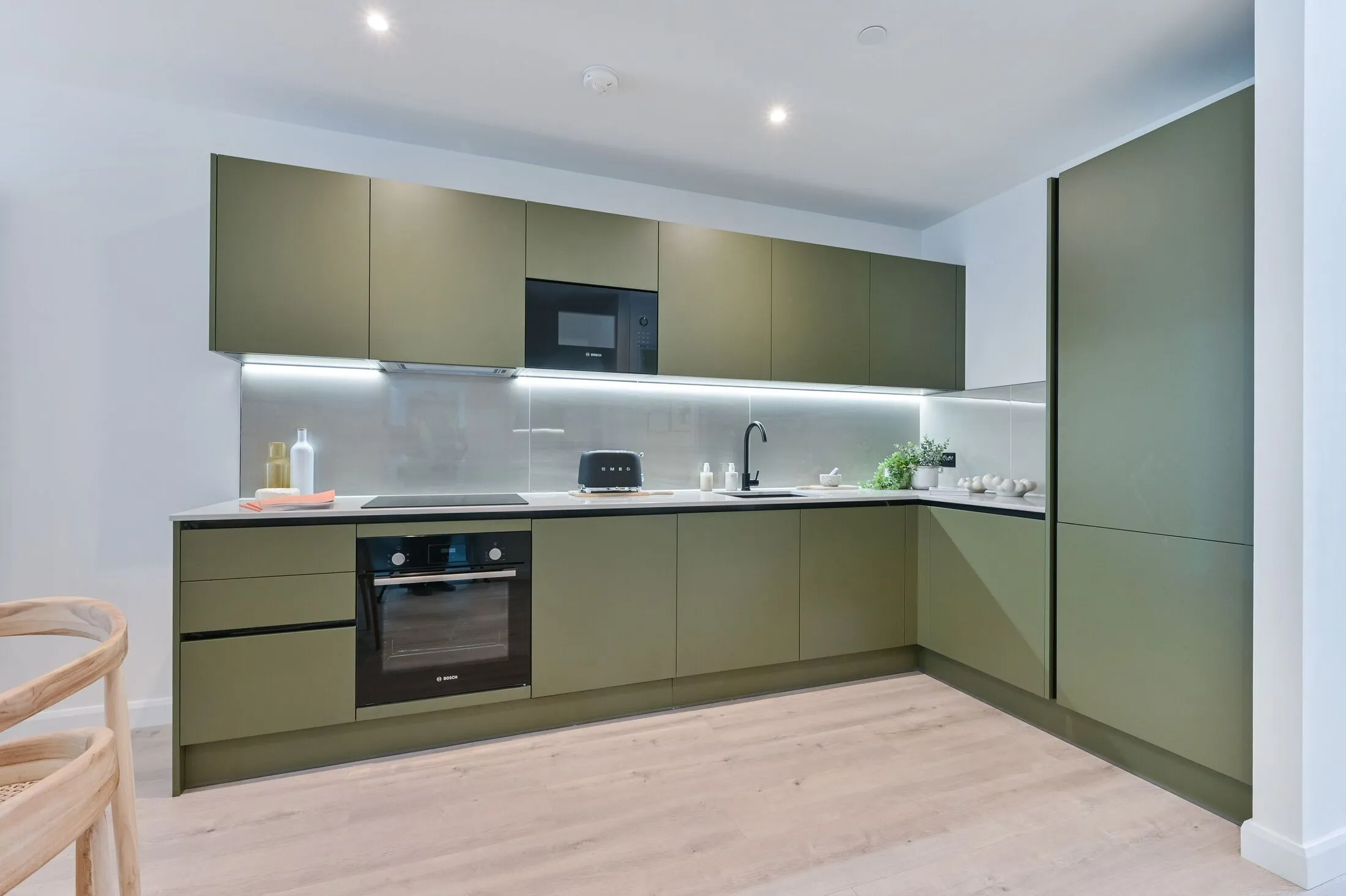 Flat Ravensbury Terrace in Greater London