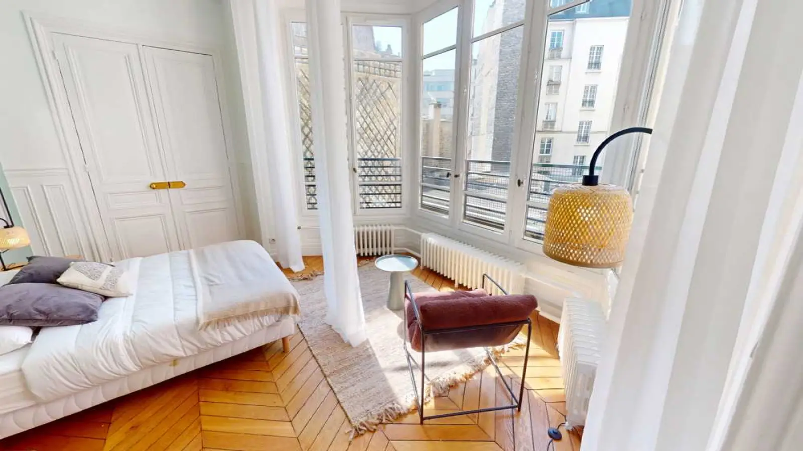 Room Rue Ampère in Paris