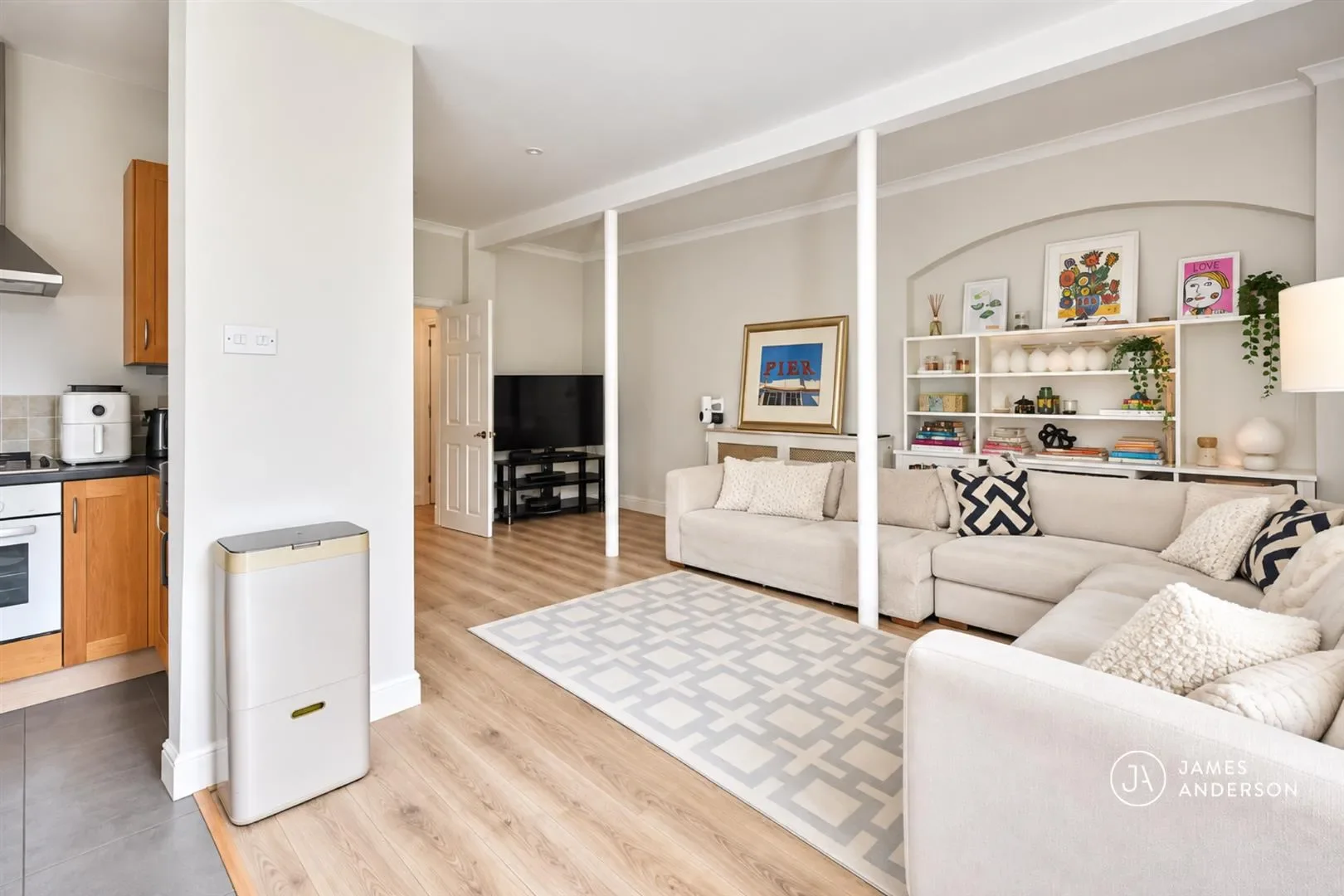 Flat Castelnau Row in Greater London