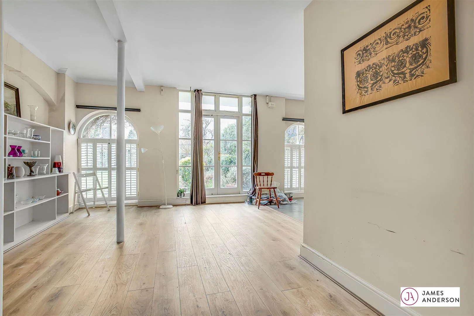 Flat Castelnau Row in Greater London