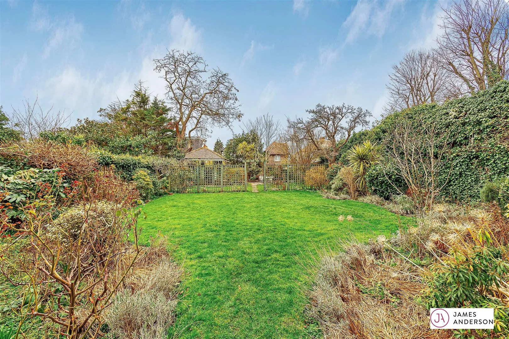 Flat Castelnau Row in Greater London