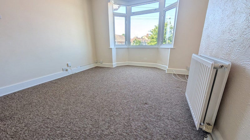 Flat South Farm Road in Worthing