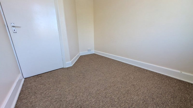 Flat South Farm Road in Worthing