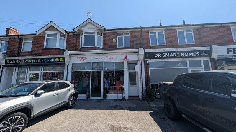 Flat South Farm Road in Worthing