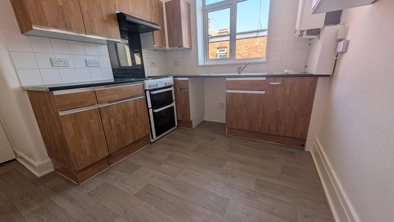 Flat South Farm Road in Worthing