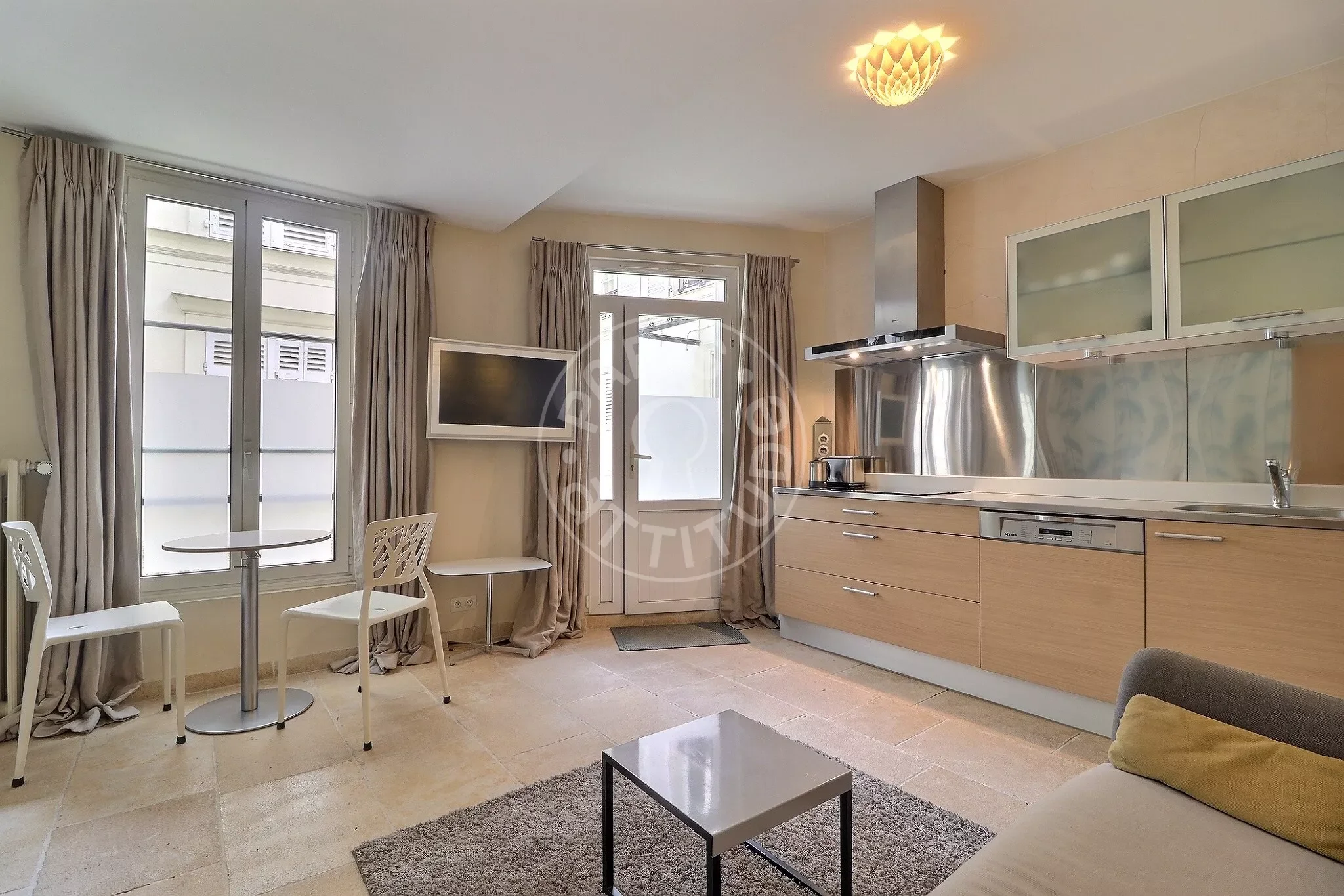 Flat Rue de l'Église in Neuilly-sur-Seine