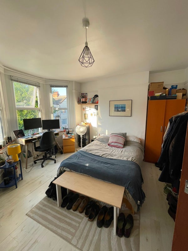Room Kimberley Gardens in Greater London