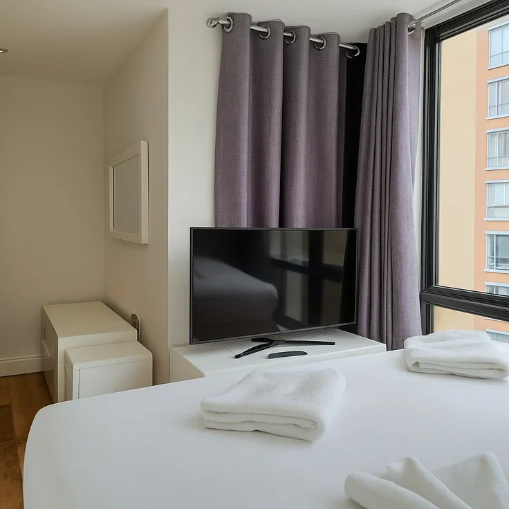 Flat Netley Street in Greater London