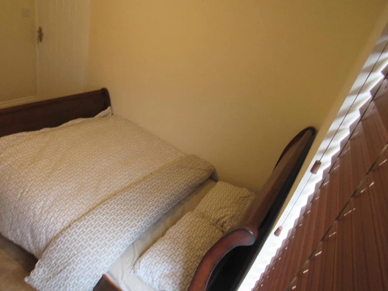 Room London Road in Grays
