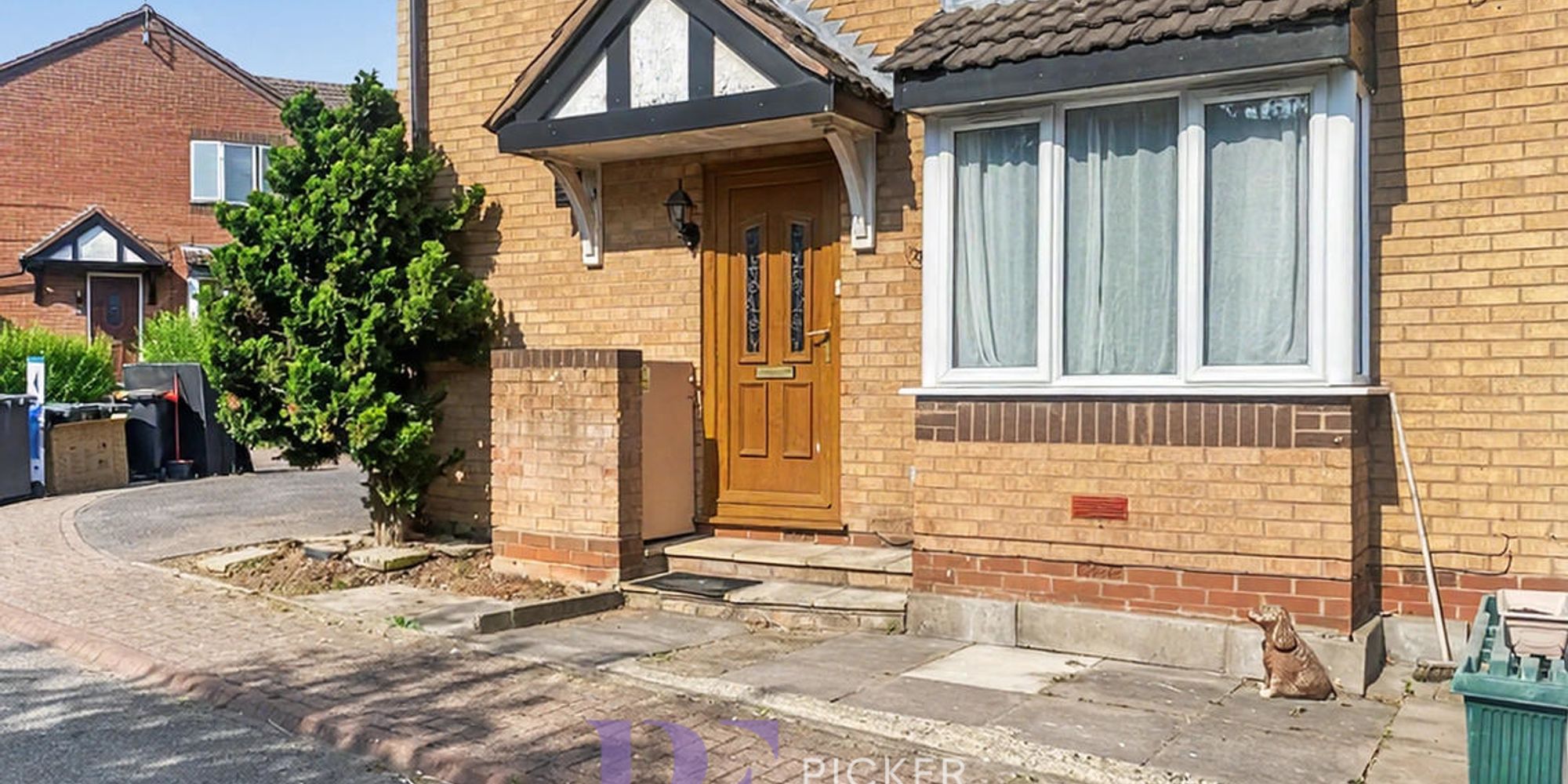 Flat Rochester Close in Nuneaton and Bedworth