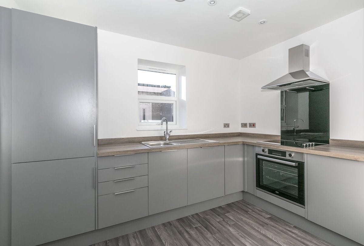 Flat Mansfield Avenue in Poole