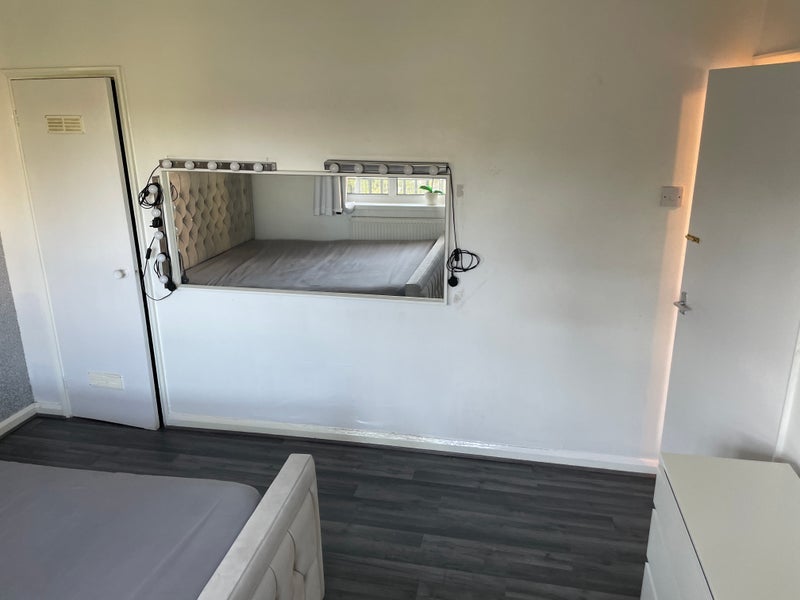 Room Star Road in Greater London