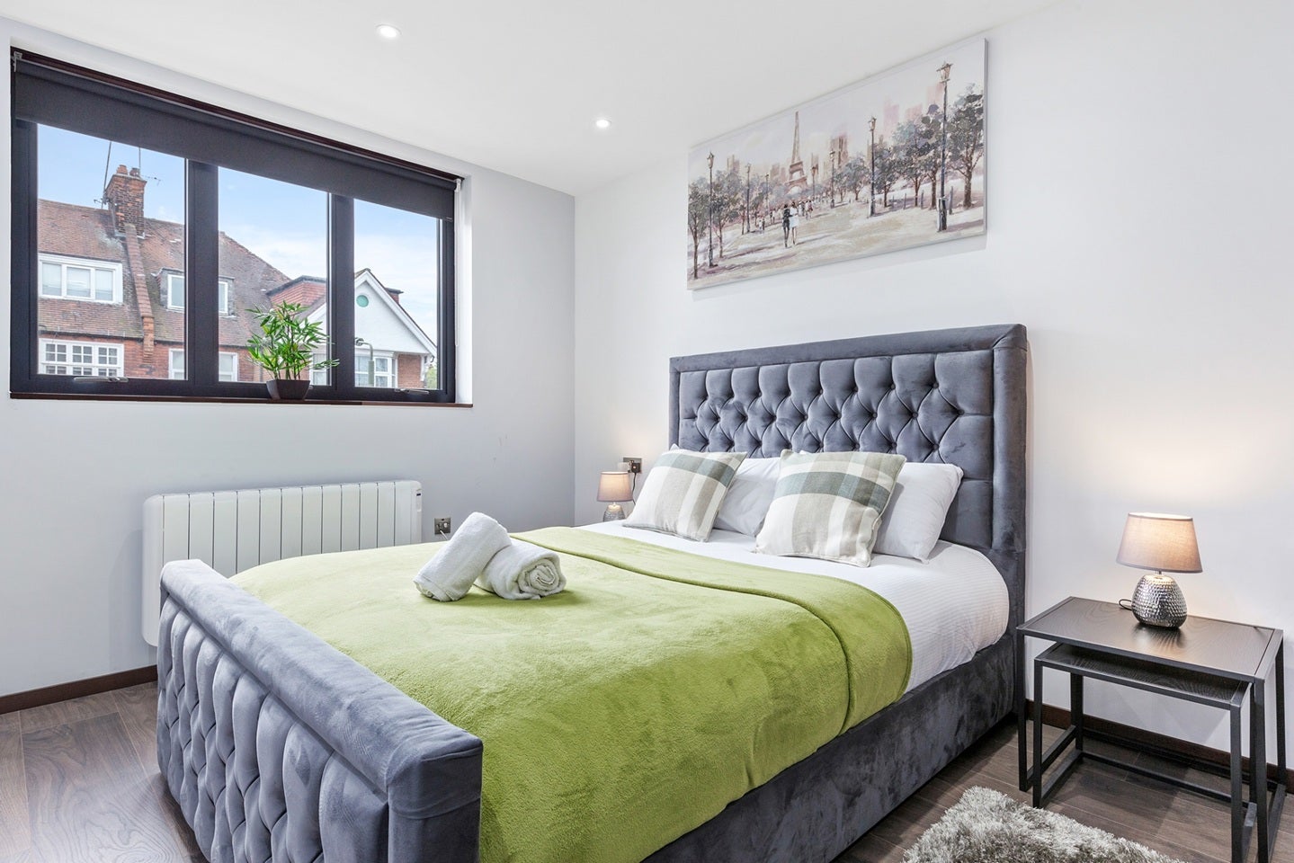 Flat Woodstock Road in Greater London
