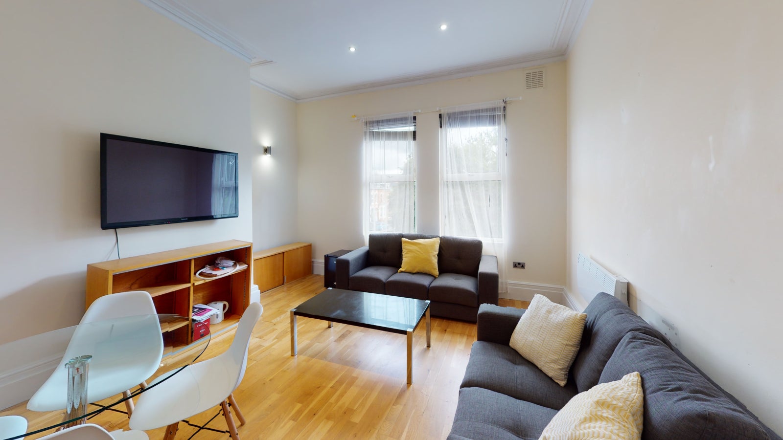 Room Hanover Square in Leeds