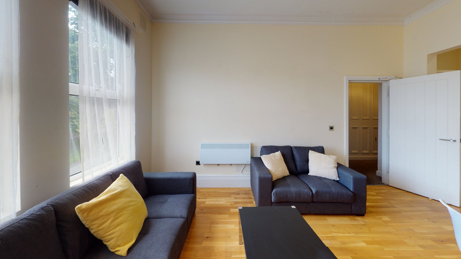 Room Hanover Square in Leeds