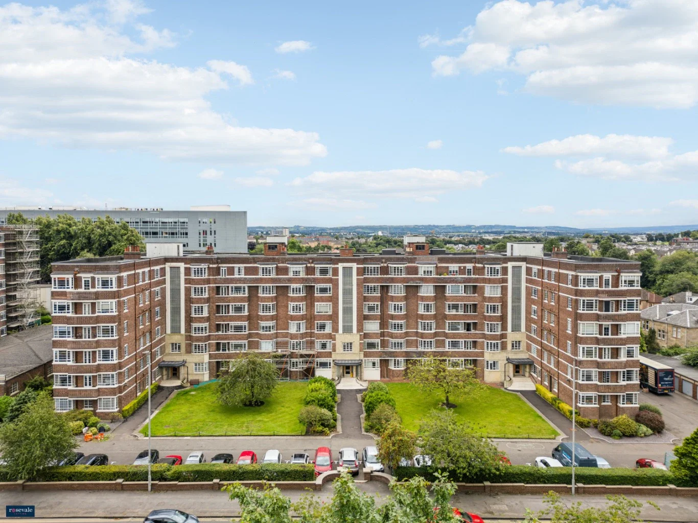 Flat Kelvindale Court in Glasgow