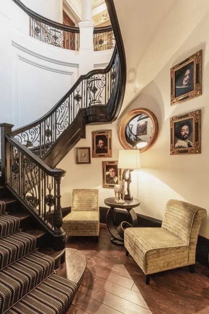 Flat Cadogan Square in Greater London
