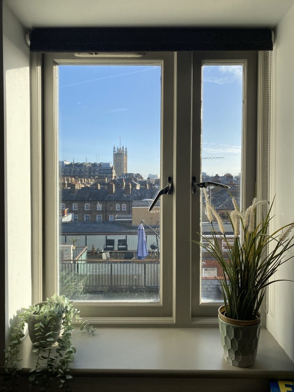Flat Strutton Ground in City of Westminster