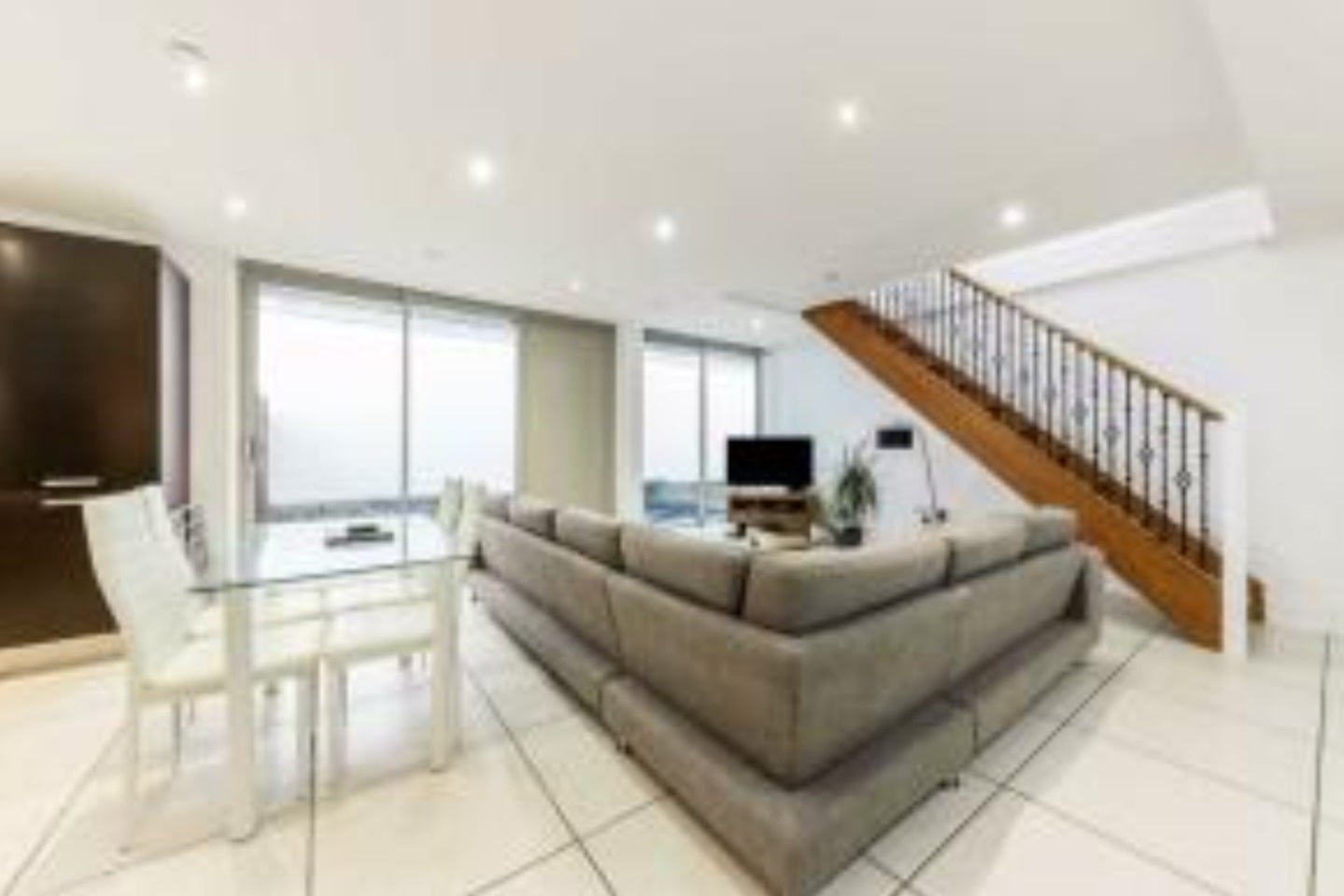 House Manuka Close in Greater London