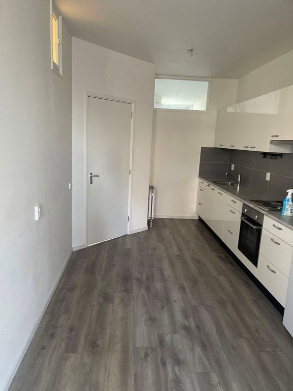 Appartement te huur: Oudedijk 188A, Rotterdam