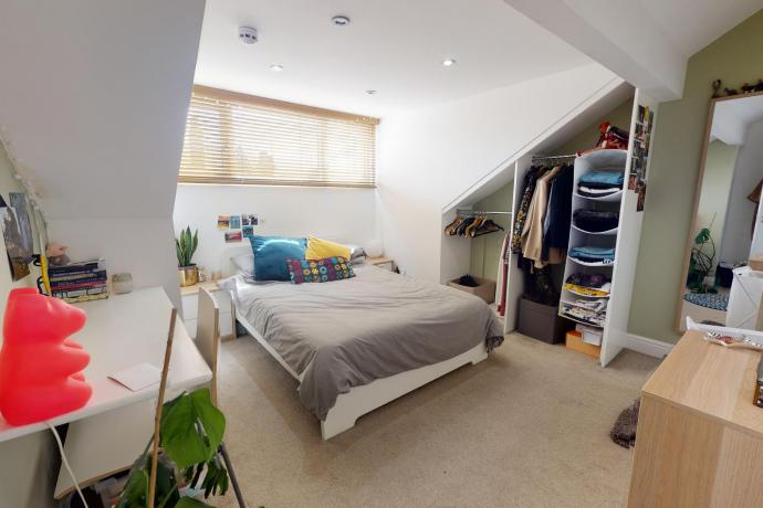 Room Grimthorpe Street in Leeds