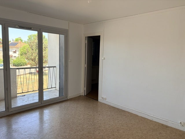 Flat Rue du Plat in Ambronay