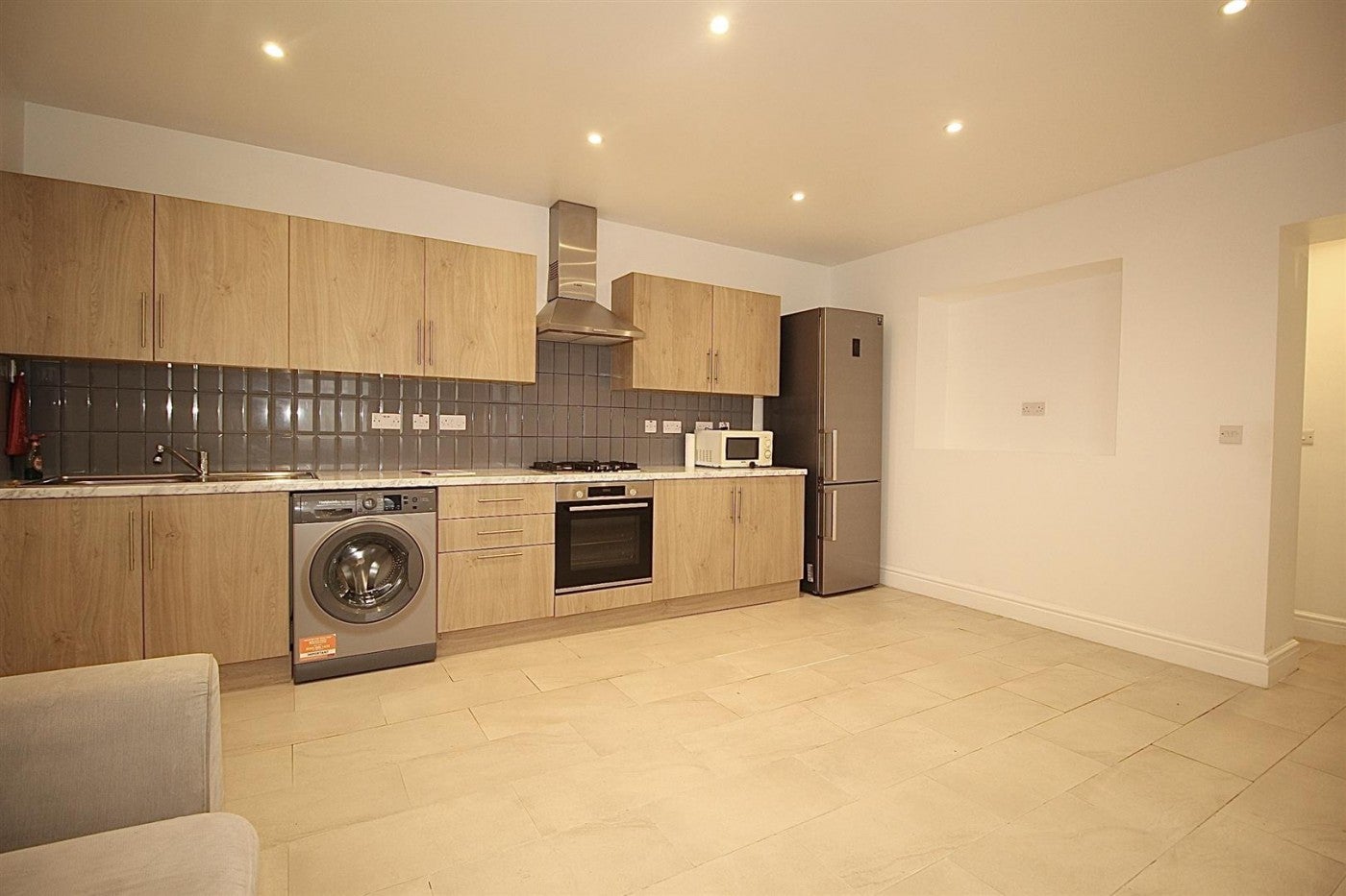 Flat Kimberley Gardens in Greater London
