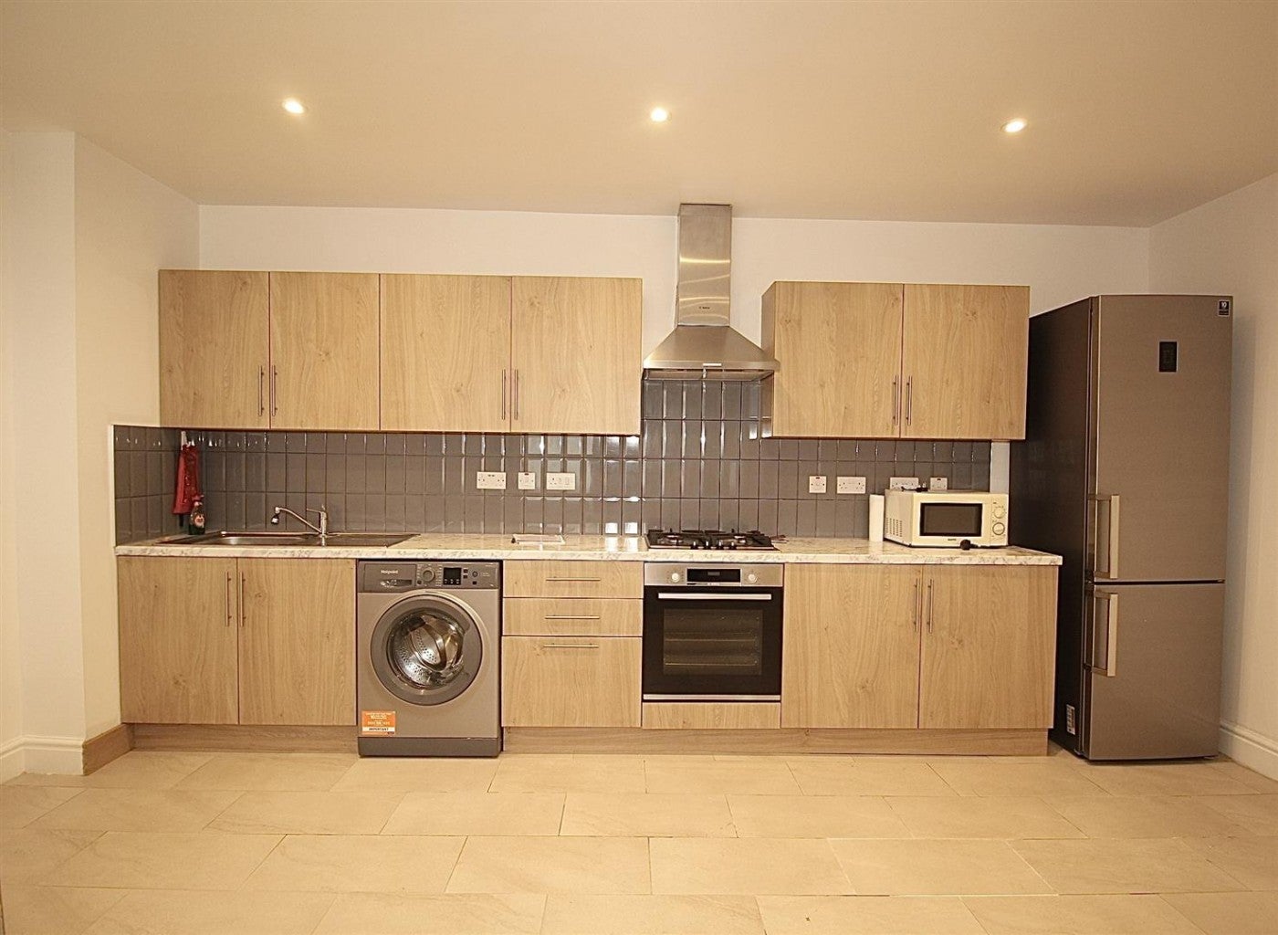 Flat Kimberley Gardens in Greater London
