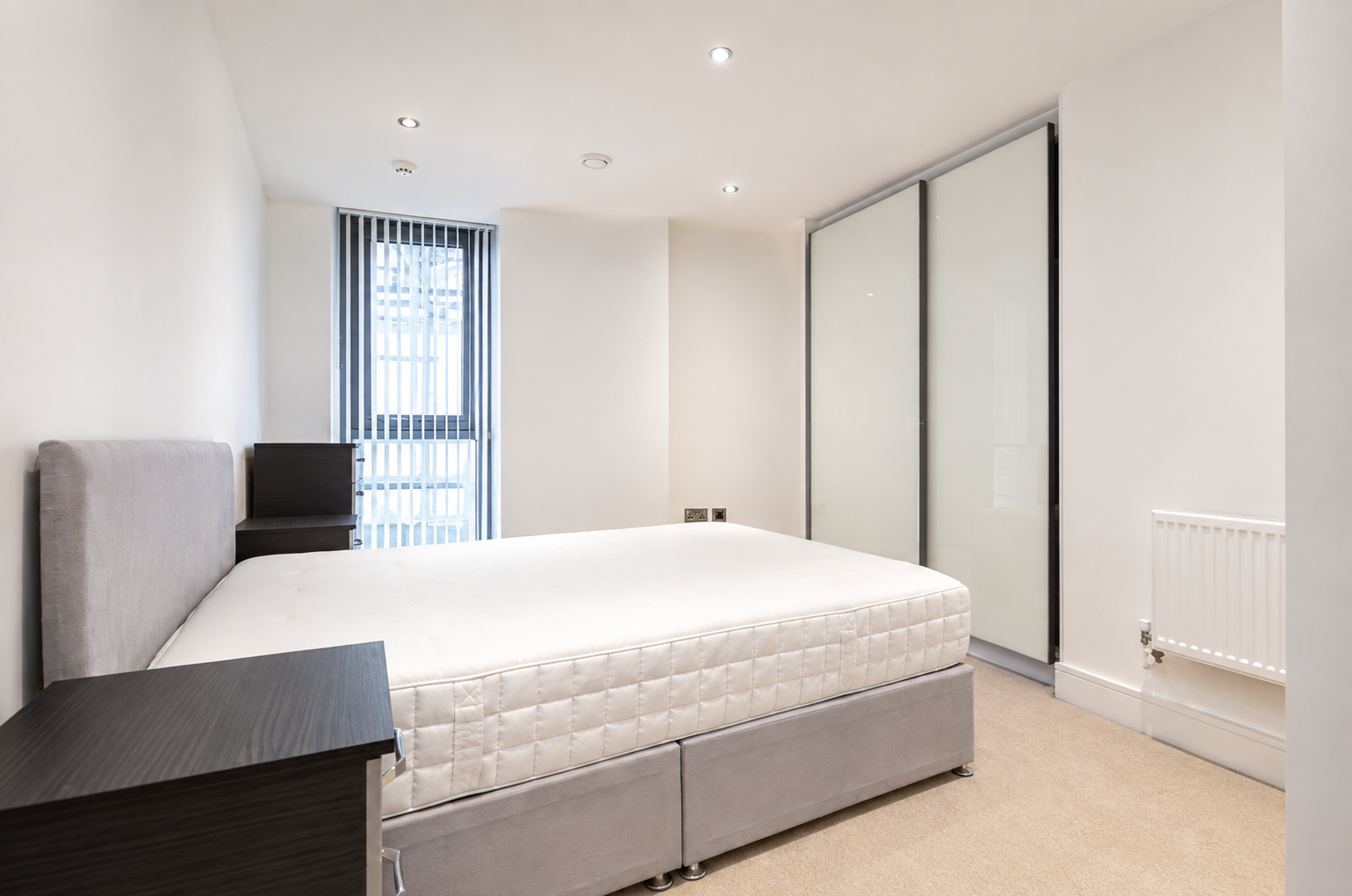 Flat Uxbridge Road in Greater London